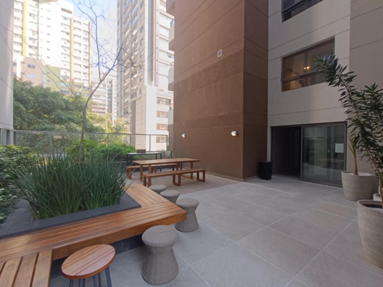 Apartamento Metro Paraiso Ou Ana Rosa Com Piscina, Academia E Cowork Ate 3 Pessoas Com Maleiro E Sala De Espera